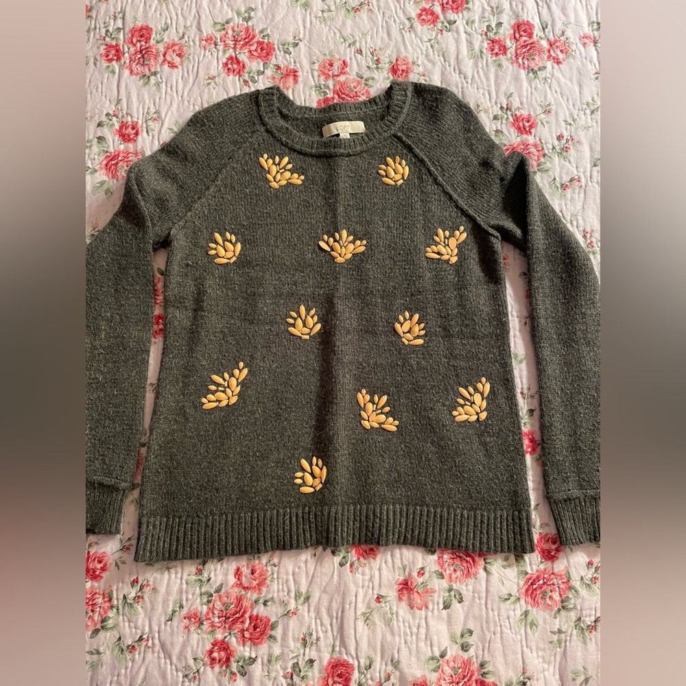 Loft Pullover Sweater - size M